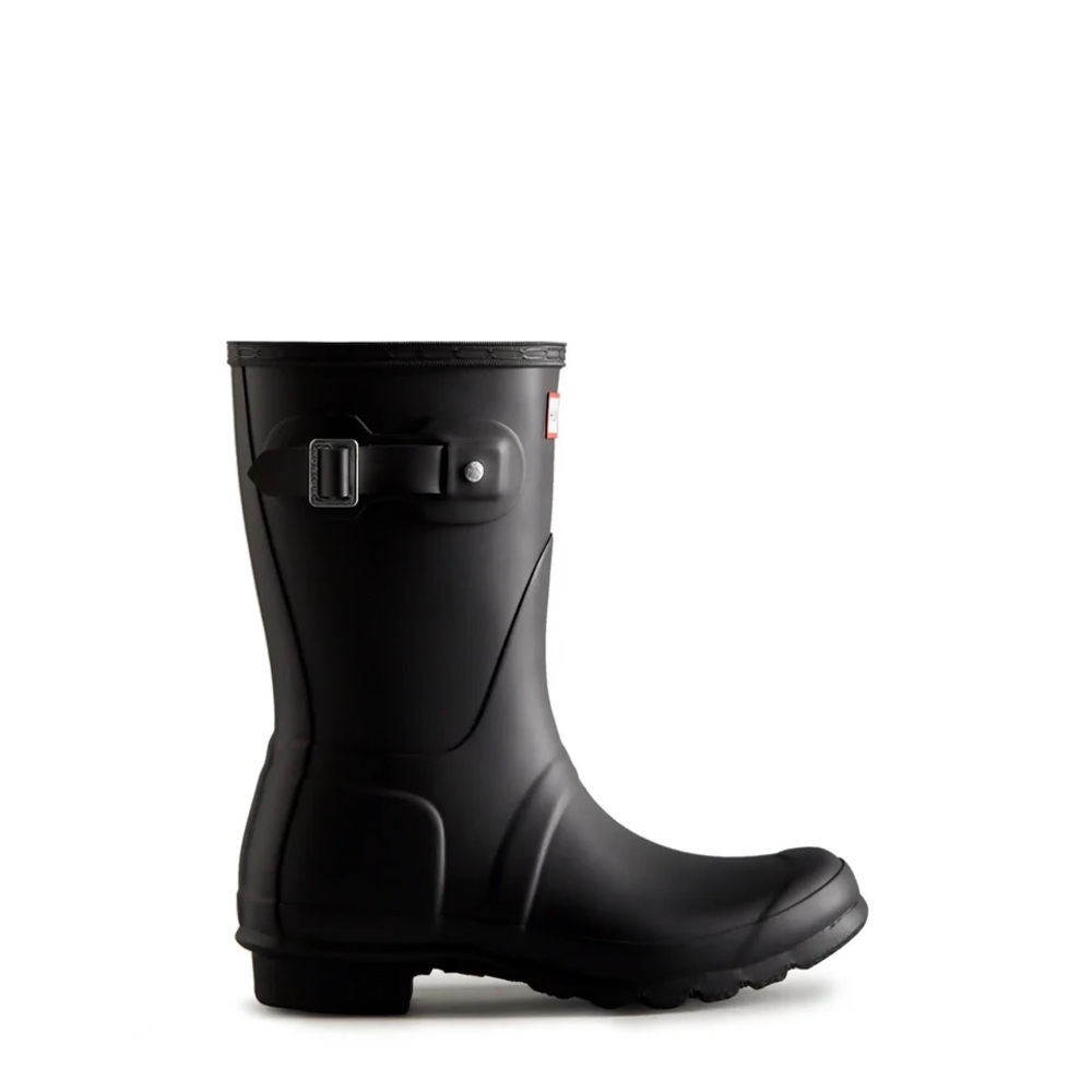 Original short rain boots with cream fleece liner.